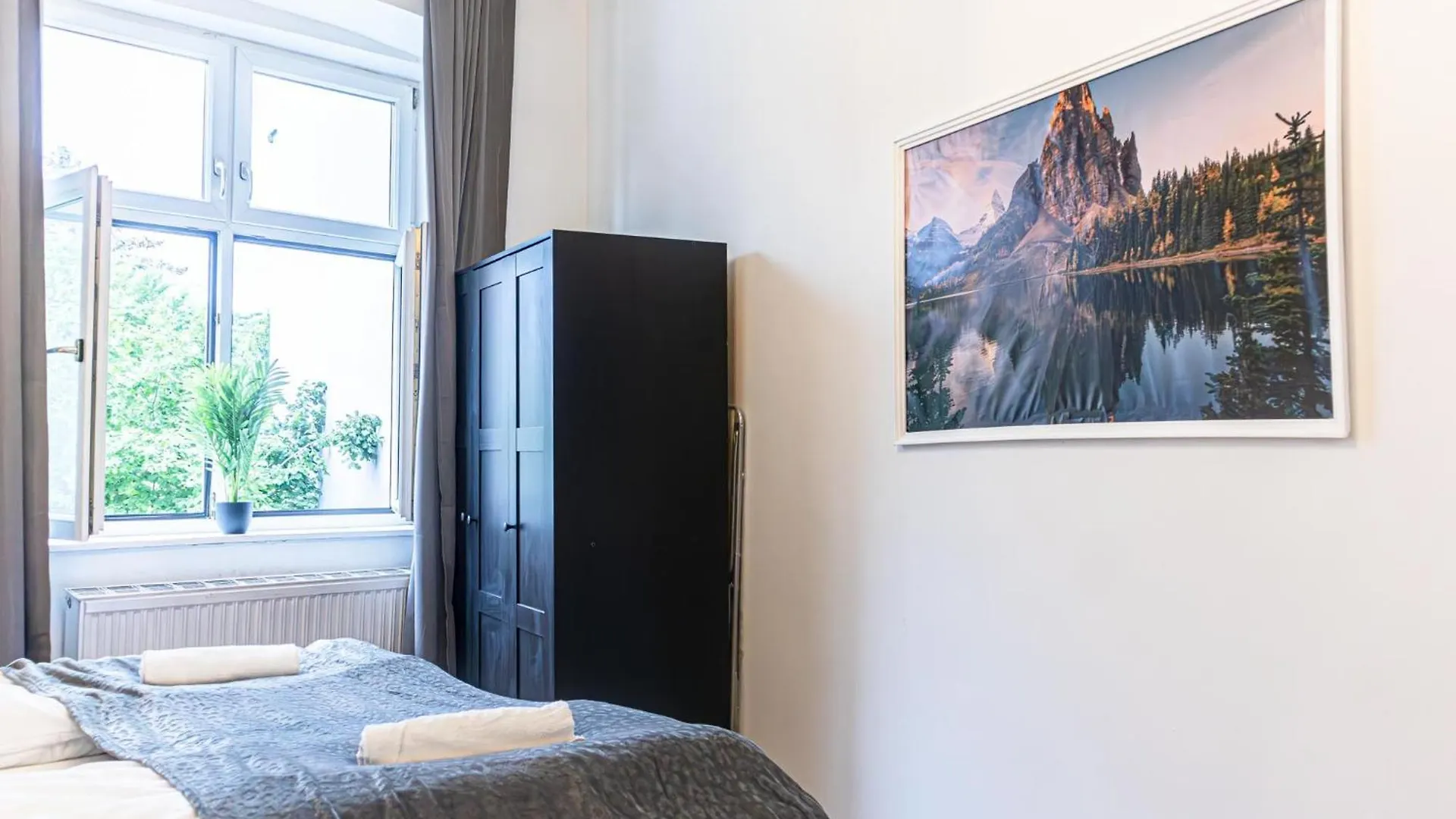 Pleasant 2Br Apt- Near Train Station Hetzendorf Vienne