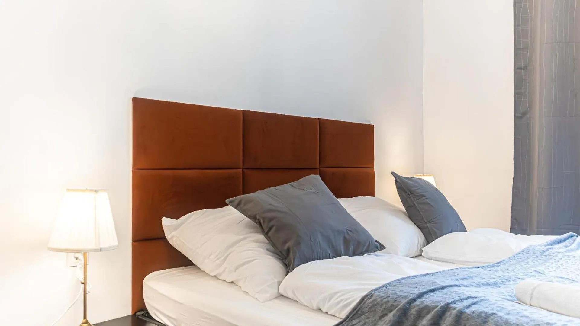 Pleasant 2Br Apt- Near Train Station Hetzendorf Vienne Appartement